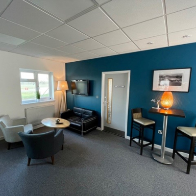 ext-lounge-4-65486.jpg